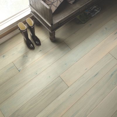 quality hardwood floors in an entryway